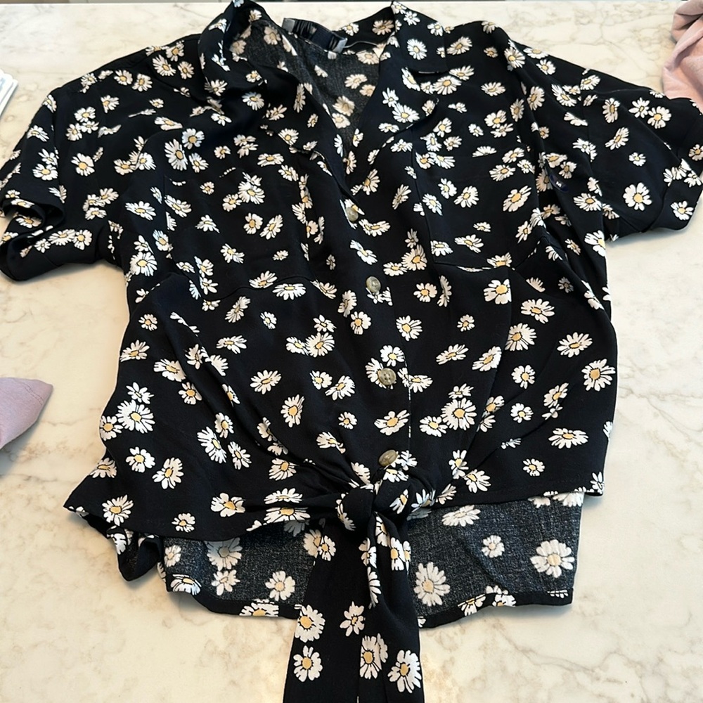 NWT Hollister Front Tie Button Down